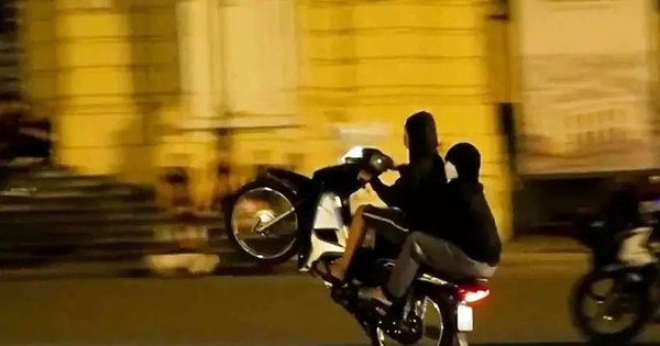 Hà Nội: Khởi tố 20 quái xế "đại náo" đường phố