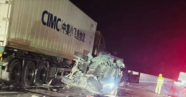 Tai nạn liên hoàn 5 xe trên cao tốc Pháp Vân - Nghi Sơn