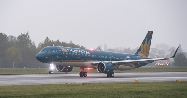 Hàng không hủy nhiều chuyến bay do bão số 5, 4 sân bay bị ảnh hưởng