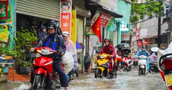 Hà Nội mưa, ngập cục bộ do ảnh hưởng bão số 5