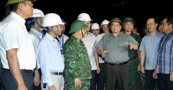 Thủ tướng yêu cầu 4 tỉnh quyết định hạn chế người ra đường khi bão số 5 đổ bộ