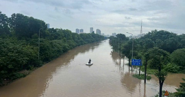 Lũ các sông đang dâng cao kèm mưa rất to, nhiều khu vực Hà Nội có thể ngập 1-3 ngày