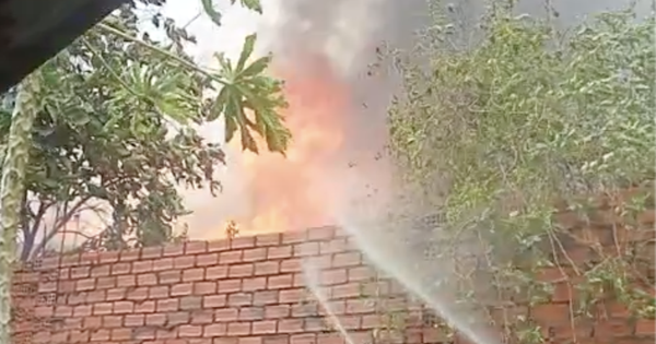 Cháy dữ dội căn nhà ở TP HCM