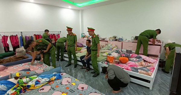 Bắt quả tang 6 cặp nam nữ mua bán dâm trong 2 cơ massage ở Đắk Lắk