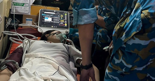 Cấp cứu một người phụ nữ bị choáng ngất do hạ đường huyết trước lễ sơ duyệt A80