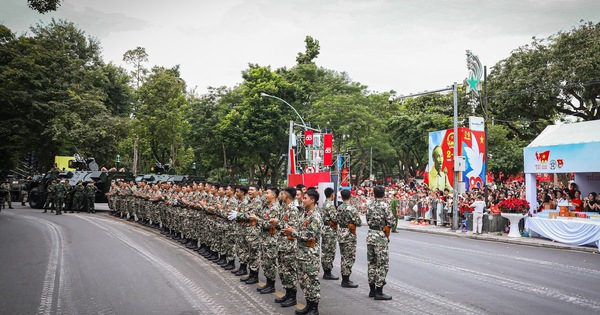 Những khoảnh khắc hạnh phúc của hòa bình tại tổng hợp luyện A80