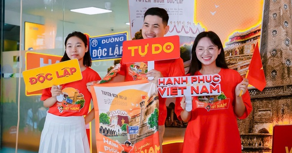 Hà Nội rạng rỡ sau mưa, photobooth SHB thành “tọa độ yêu nước” ngày Quốc khánh