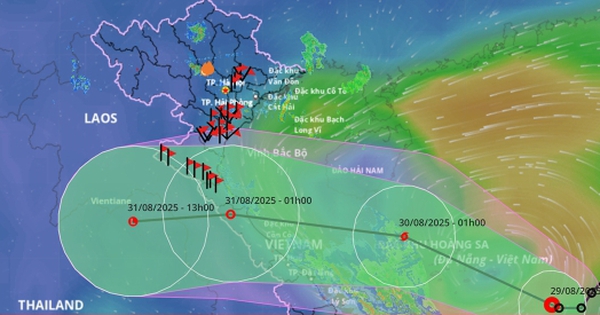 Áp thấp nhiệt đới sắp đổ bộ miền Trung, trọng tâm mưa dồn dập ở Thanh Hóa - Huế