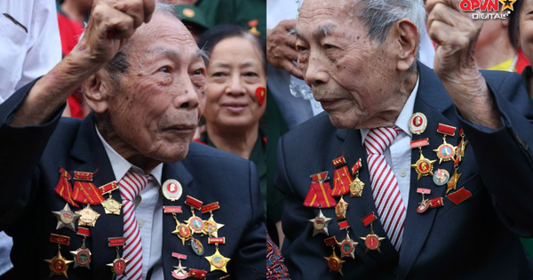 Hình ảnh người cựu binh chiến dịch Điện Biên 99 tuổi tại lễ tổng duyệt A80 được chia sẻ nhiều nhất trên MXH lúc này