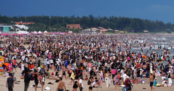 Biển Vũng Tàu kín đặc du khách