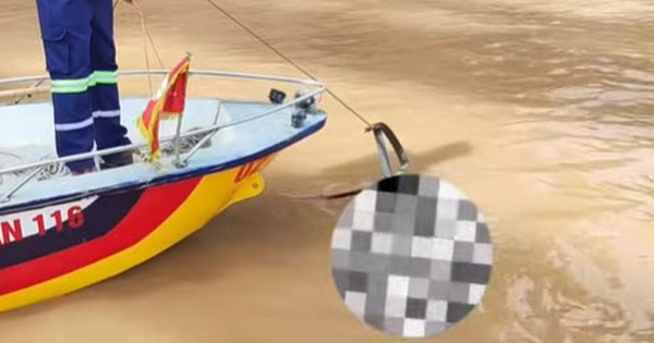 40 tiếng đồng hồ thả lưỡi câu tìm thấy nam thanh niên trượt chân xuống cảng cửa biển ở Hưng Yên