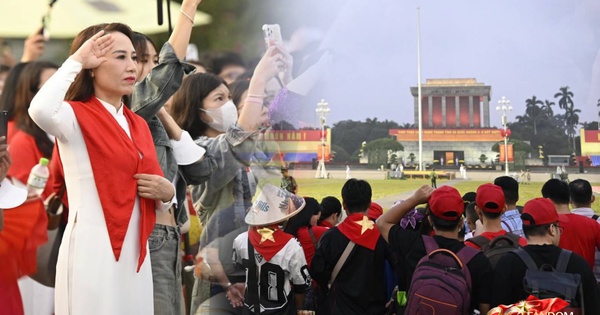 Ngày đầu tiên của tháng 9, hàng nghìn người dân đổ về Quảng trường Ba Đình tham dự Lễ Thượng cờ