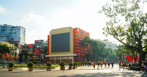 Quảng trường Đông Kinh Nghĩa Thục chưa hoàn thiện, tiếp tục được chỉnh trang trong phân kỳ hai