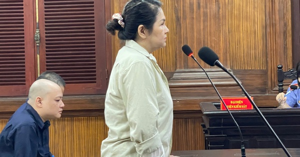 Bà chủ nhà thuốc Mỹ Châu ra toà phải có người dìu