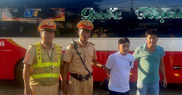 Công an đón lõng xe khách, bắt giữ thanh niên đánh chết bạn