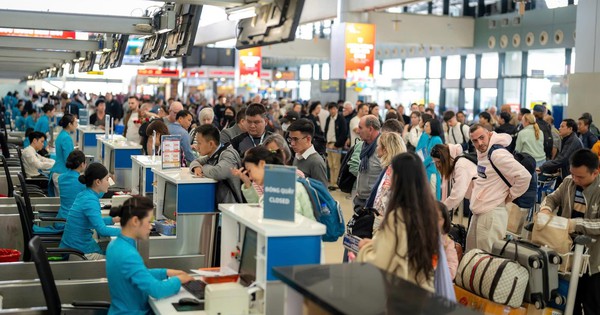 Chỉ đạo mới nhất từ Thủ tướng: Từ tháng 12, chỉ làm thủ tục bay tại quầy đối với hành khách có hành lý ký gửi và hành khách đặc biệt