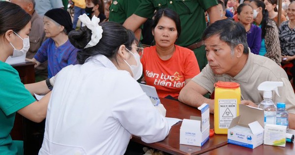 TP HCM chi 150 tỉ đồng/năm khám miễn phí cho người cao tuổi: Không phân biệt thường trú hay tạm trú