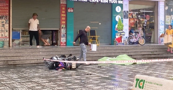 Người phụ nữ tử vong khi rơi từ tầng cao chung cư ở Hà Nội