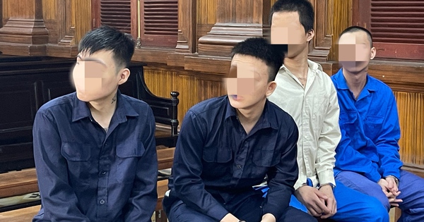 Dấu lặng bao phủ một phiên tòa