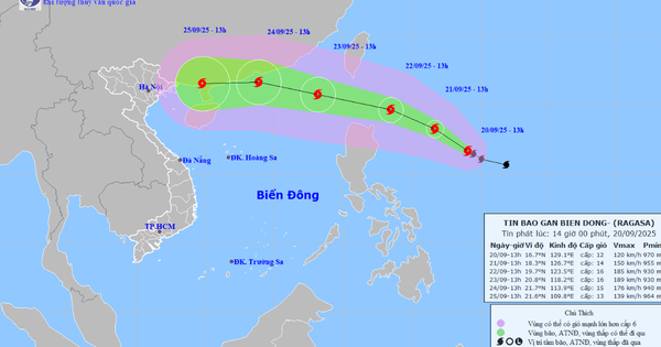 Bão Ragasa giật cấp 15 sắp vào biển Đông, gây sóng biển cao tới 10 m