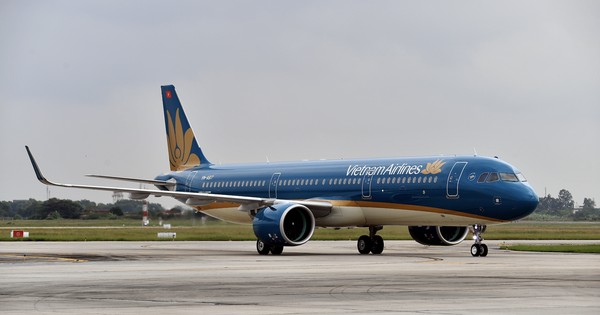 Bão số 9 Ragasa diễn biến phức tạp, hủy loạt chuyến bay