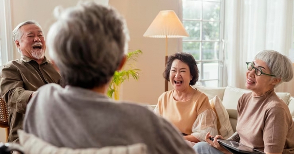 Tuổi già cứ mặc kệ sóng gió, chỉ cần giữ 4 bí quyết này là đủ sống an nhiên, viên mãn cả đời