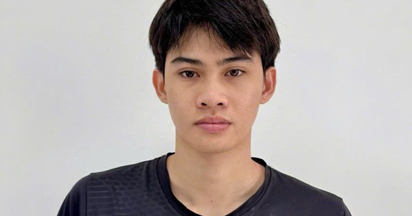 Người đàn ông ở TP.HCM mất hơn 2,2 tỷ đồng vì cài ứng dụng “CSKH EVN SPC”