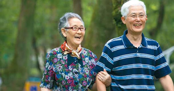 Lời nhắn gửi đến con cái: Dù thực sự xuất phát từ lòng hiếu thảo cũng đừng làm 4 điều này với cha mẹ già