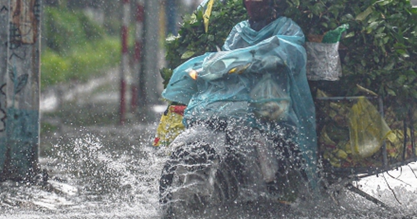 Nghệ An mưa lớn, nhiều tuyến đường ngập cục bộ trước bão số 10