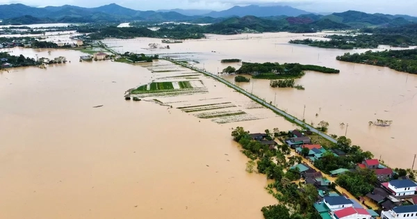 Bão số 10 "nhấn chìm" nhiều xã miền núi Hà Tĩnh