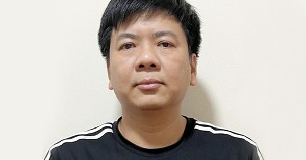 Khám xét nơi ở của em trai, em gái Shark Thuỷ và 21 quản lý trong công ty