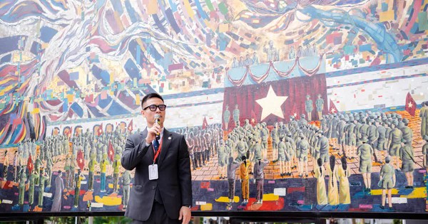 Tranh sơn mài “Bác Hồ đọc Tuyên ngôn Độc lập” xác lập kỷ lục Guinness thế giới