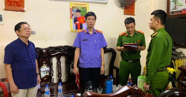 Bắt 2 lãnh đạo doanh nghiệp câu kết với trùm giang hồ Ý "ẻng"