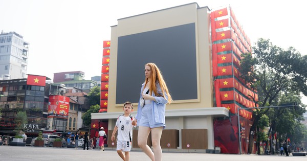 Không còn Hàm Cá Mập, đây là diện mạo mới của Quảng trường Đông Kinh Nghĩa Thục!