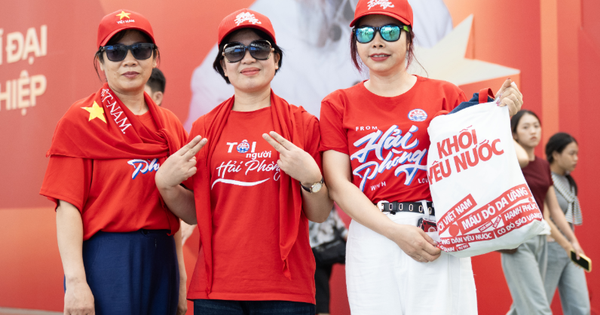 Người Hải Phòng nói gì khi được đưa đón miễn phí đi Triển lãm A80?