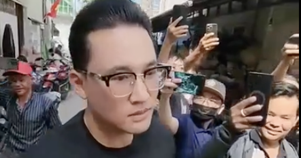 Bị TikToker chỉa máy vào mặt quay phim, kiện được không?