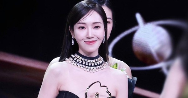 Gallery - Cả thập kỷ bị cấm sóng của Jessica kết thúc bằng 1 khoảnh khắc