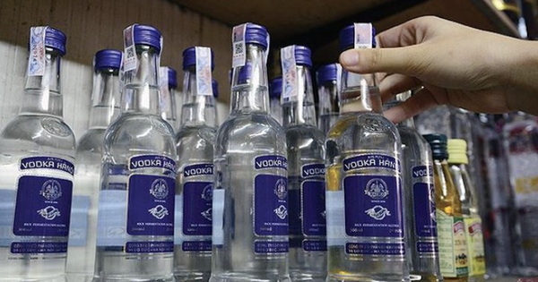 Chủ hãng rượu Vodka Hà Nội tiếp tục chìm trong ...