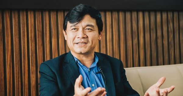 Nhân sự nhận thưởng Tết rồi nhảy việc, Shark Ph...