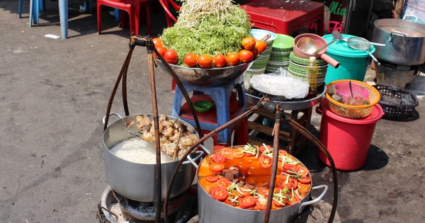 Bộ Y tế: Không dùng găng tay khi tiếp xúc trực tiếp thực phẩm chín, chủ quán có thể bị phạt đến 1 triệu đồng