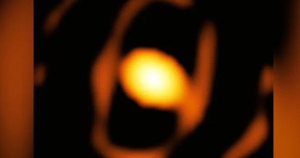 "Quái vật vũ trụ" nổi tiếng đang hồi sinh giữa bầu trời?