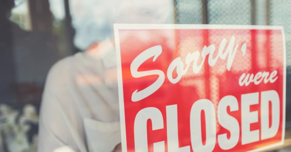 Thêm 1 chuỗi bán lẻ nộp đơn phá sản, phải thanh lý hàng trăm cửa hàng