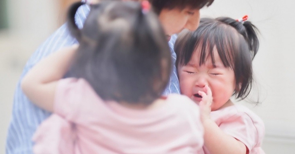 Vì sao trong gia đình có 2 con, con thứ thường được cho là thông minh hơn?