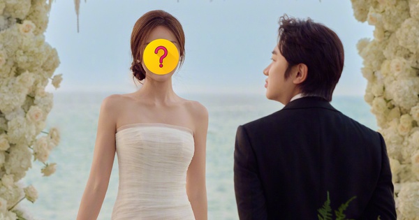 Hoa hậu bất chấp cưới "chú lùn showbiz": Được chồng sang tên tài sản trăm tỷ, tặng biệt thự khắp cả nước