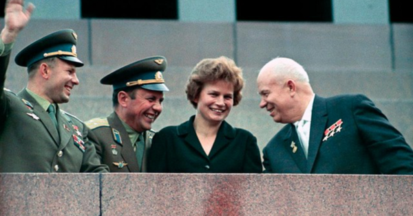 Từ cô công nhân dệt đến nữ phi hành gia đầu tiên bay vào vũ trụ