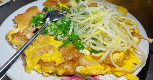 Ngày càng nhiều nam giới còn trẻ đã mắc ung thư tuyến tiền liệt, bác sĩ nói thẳng: 4 món này phải ĂN ÍT LẠI!