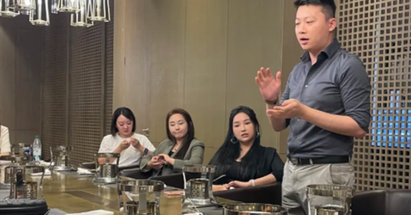 Đi YEP công ty và bốc trúng quà "nghỉ phép 365 ngày có lương", hôm sau sếp lập tức gọi riêng ra nói chuyện