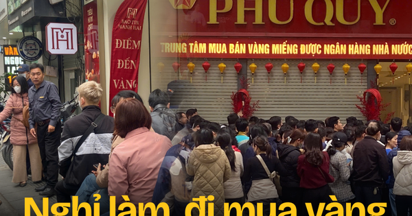 Tiệm vàng hôm nay: Dân văn phòng xin nghỉ Tết sớm đi mua vàng, xếp hàng từ sáng, xác định phải đợi đến chiều