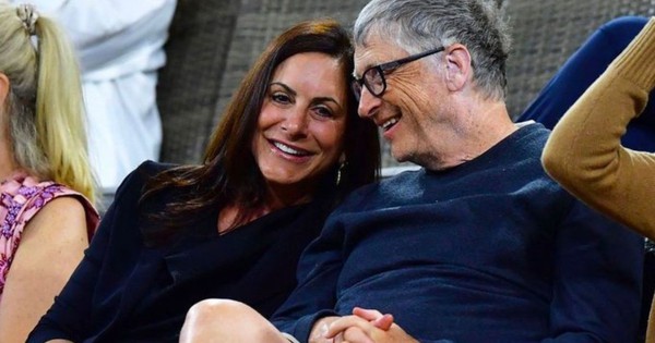 Chân dung người phụ nữ đang hẹn hò cùng tỷ phú Bill Gates, từng đến Việt Nam