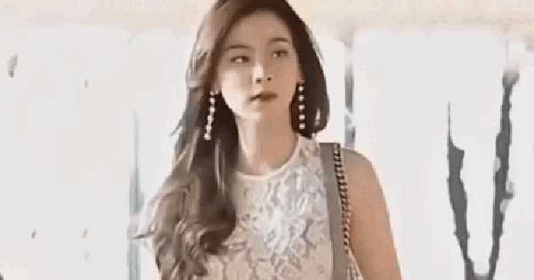 Bà trùm jumpsuit" mặc đẹp chấn động, dù đồ sến rện vẫn cân ngon lành: Cả showbiz có đúng 1 người